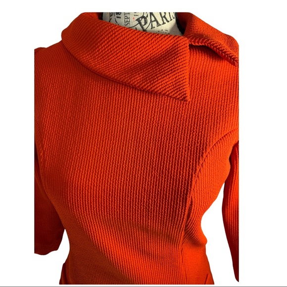 Elegant Orange Skirt Set - Picture 3 of 9